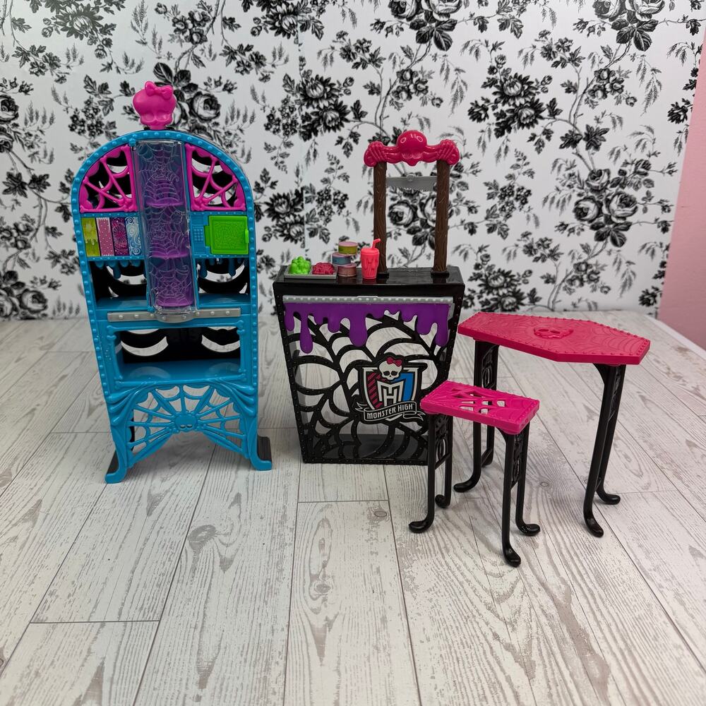 USED Monster High Social Spots Creepateria Accessory